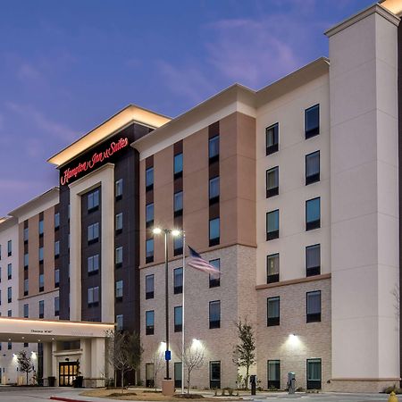 Hampton Inn & Suites Dallas-The Colony Exterior photo