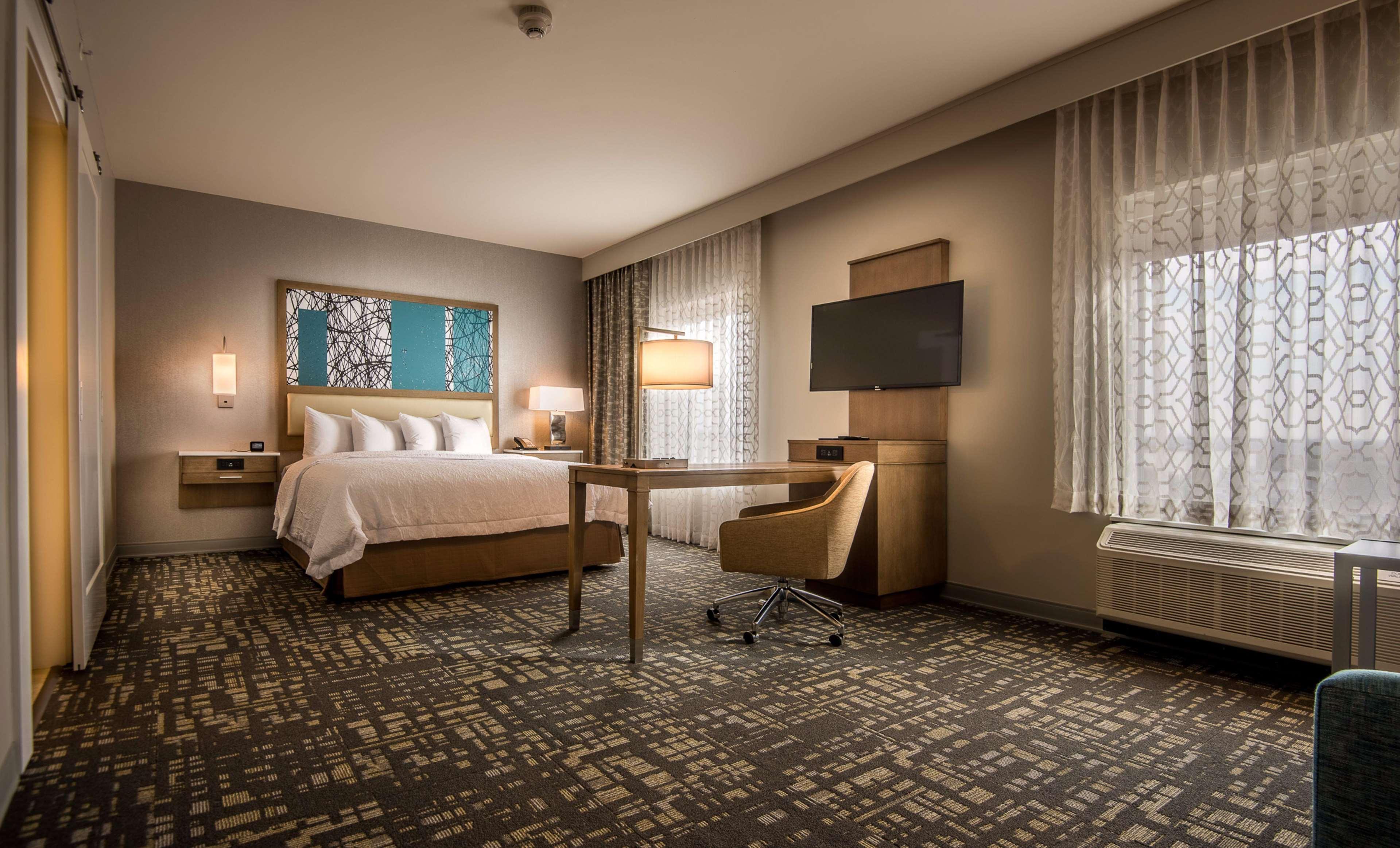 Hampton Inn & Suites Dallas-The Colony Exterior photo