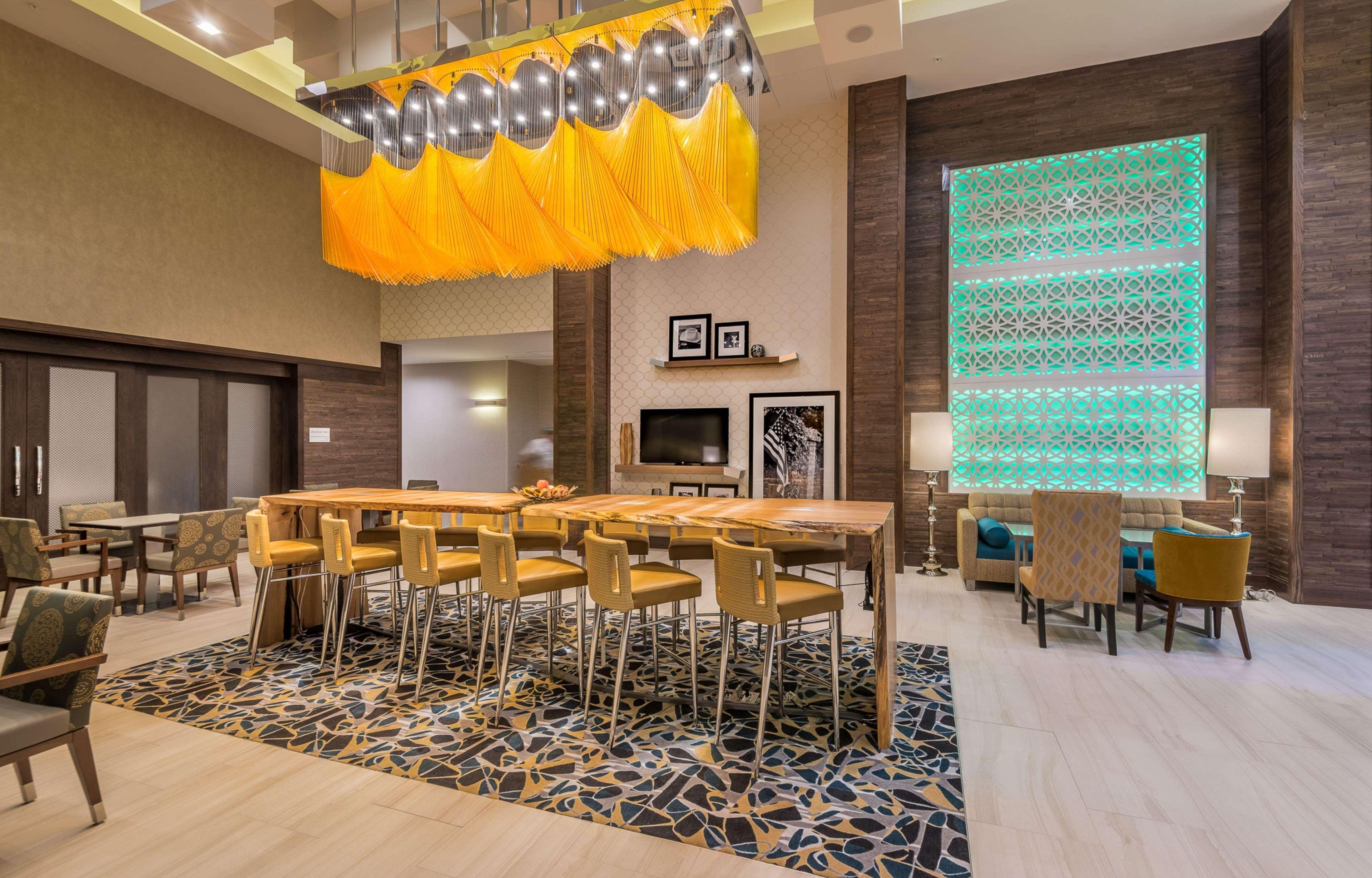 Hampton Inn & Suites Dallas-The Colony Exterior photo