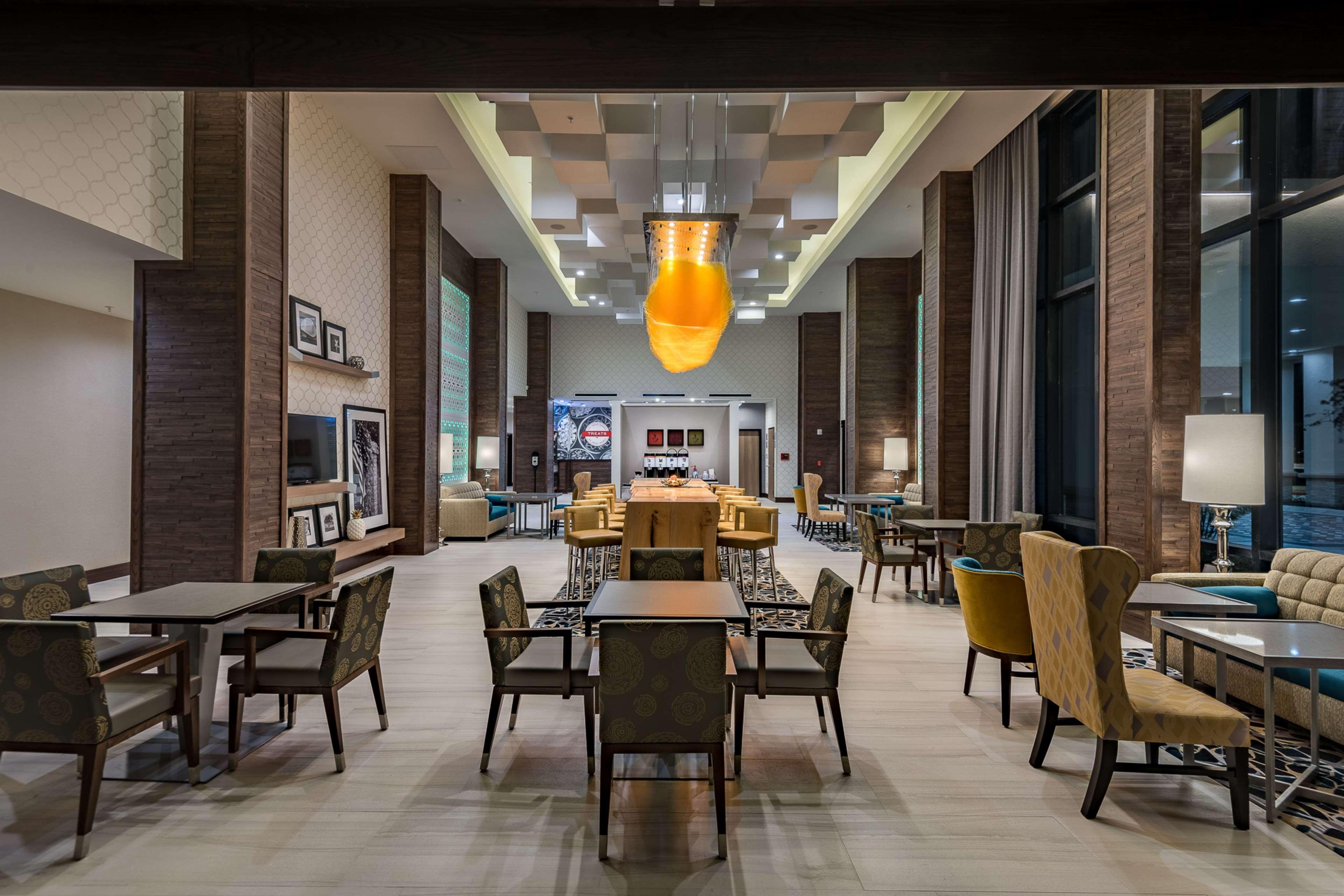 Hampton Inn & Suites Dallas-The Colony Exterior photo