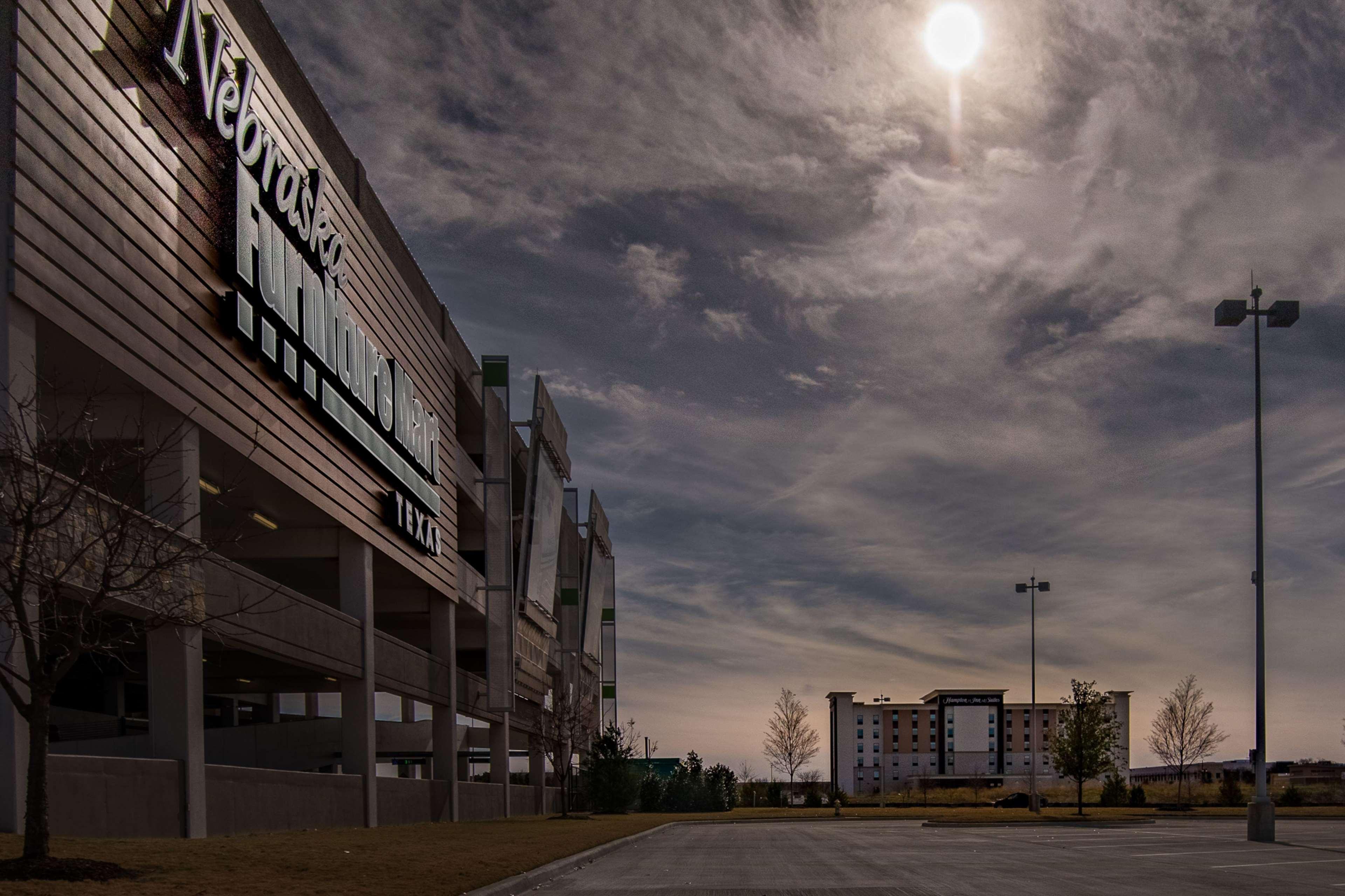 Hampton Inn & Suites Dallas-The Colony Exterior photo
