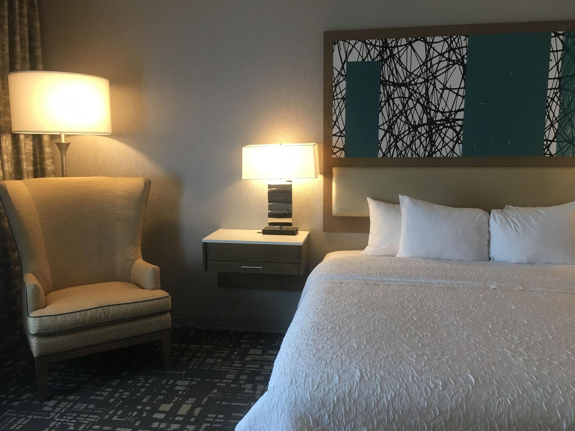 Hampton Inn & Suites Dallas-The Colony Exterior photo