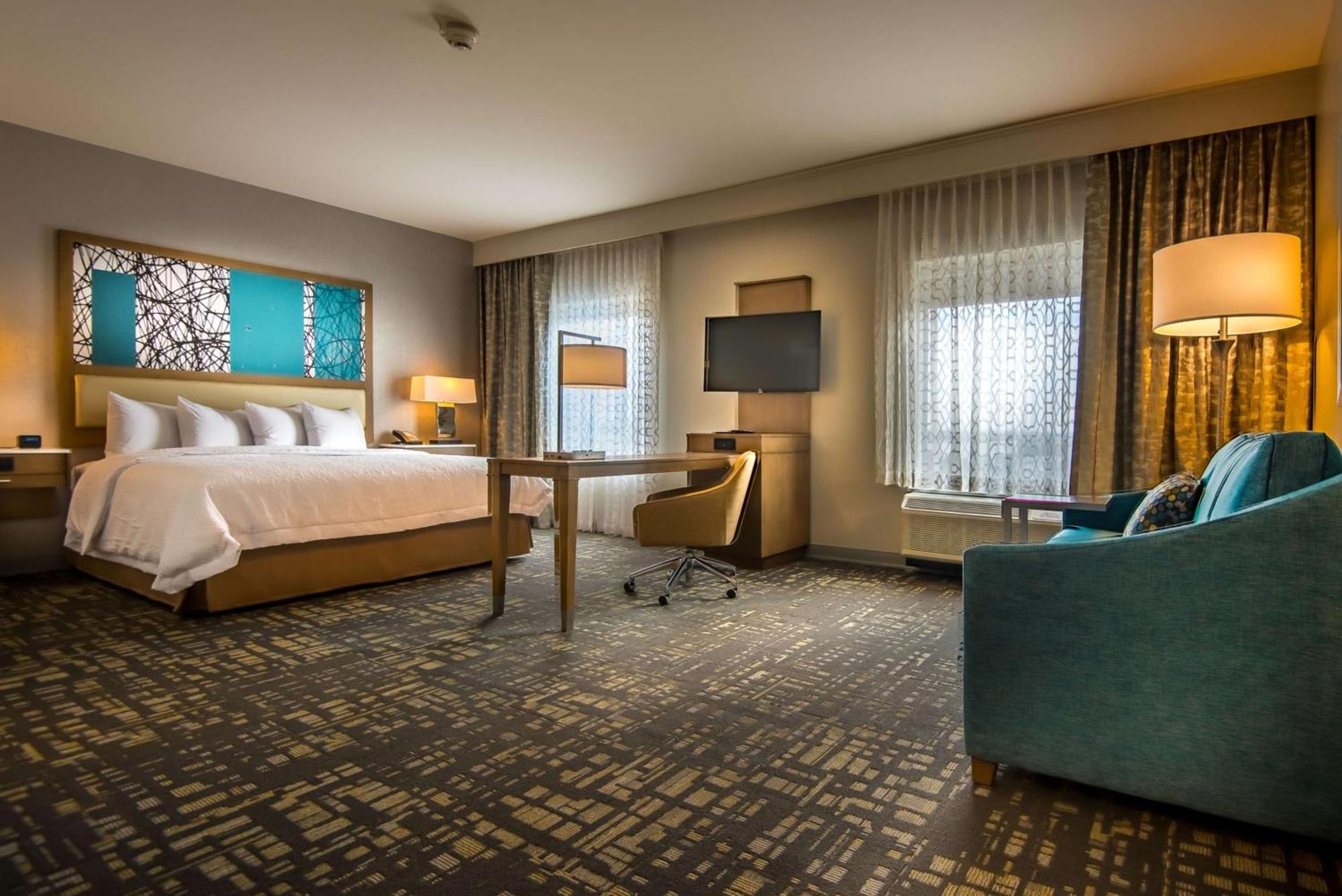 Hampton Inn & Suites Dallas-The Colony Exterior photo