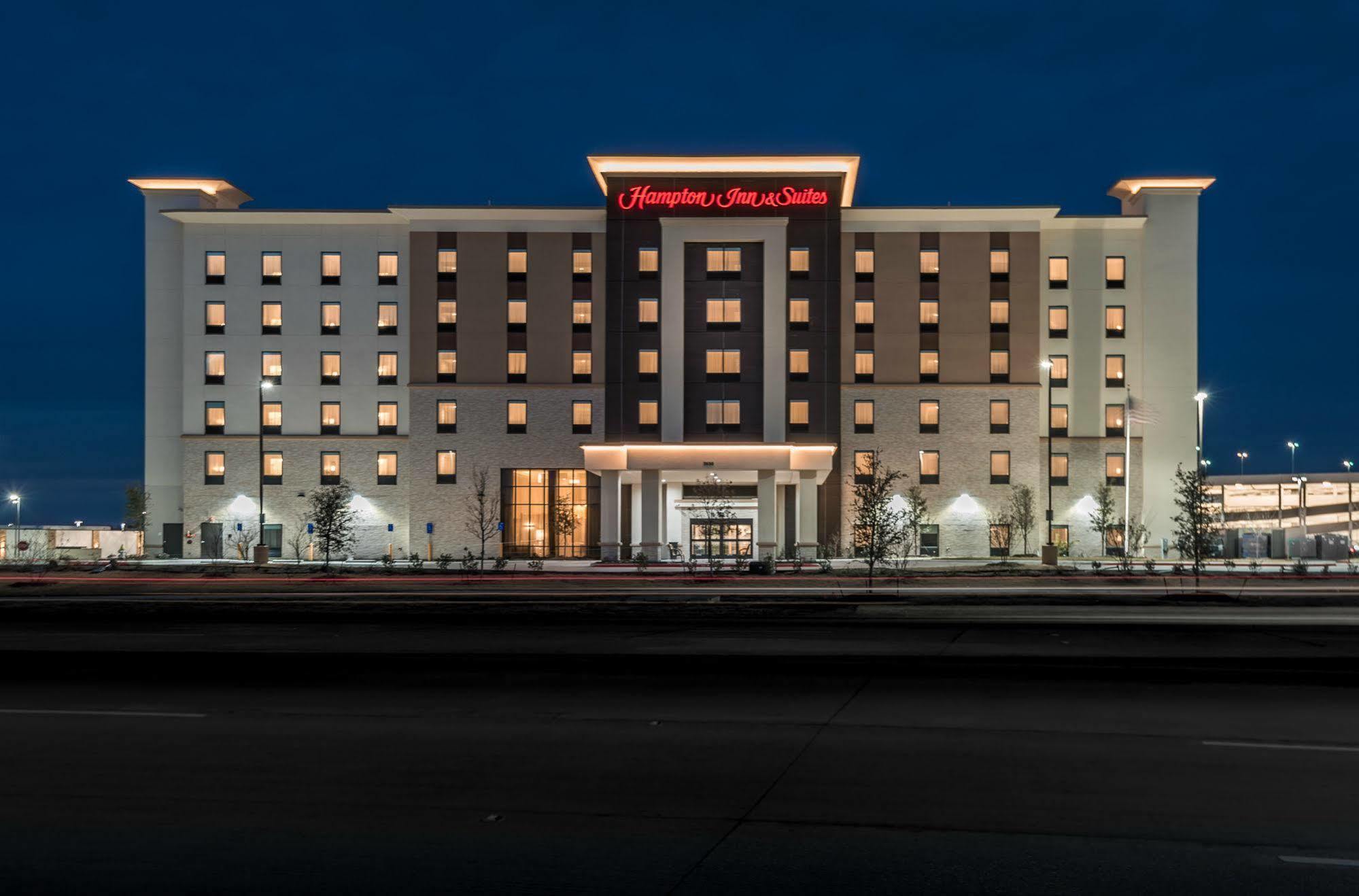 Hampton Inn & Suites Dallas-The Colony Exterior photo