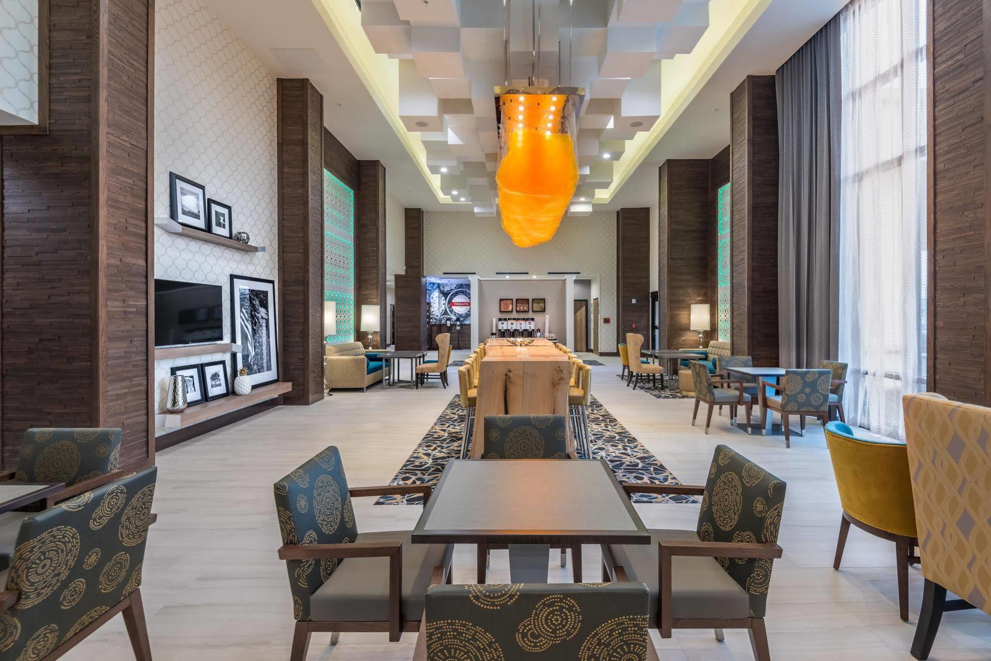 Hampton Inn & Suites Dallas-The Colony Exterior photo
